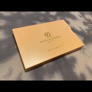 NIB! Kenia Ontiveros - Set & Define Kit